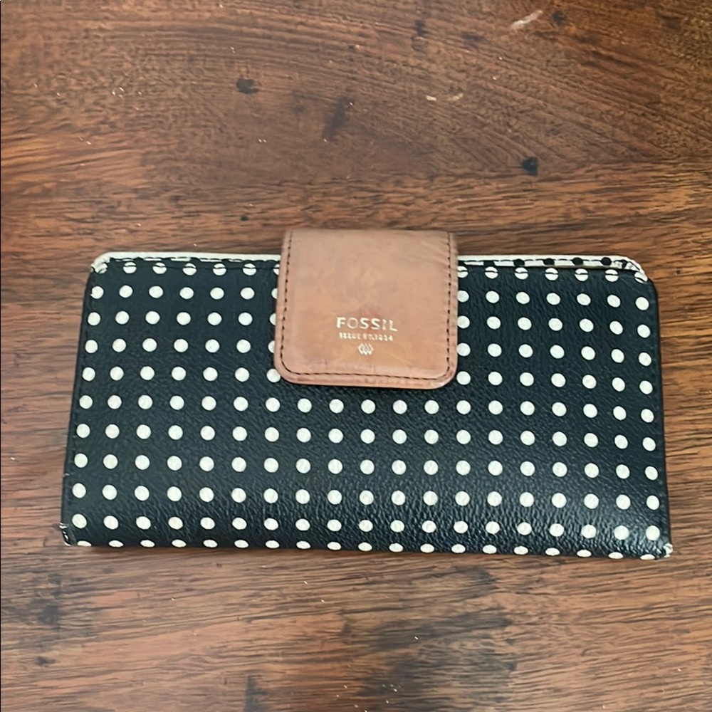 Fossil Black and White Polka Dot Wallet
